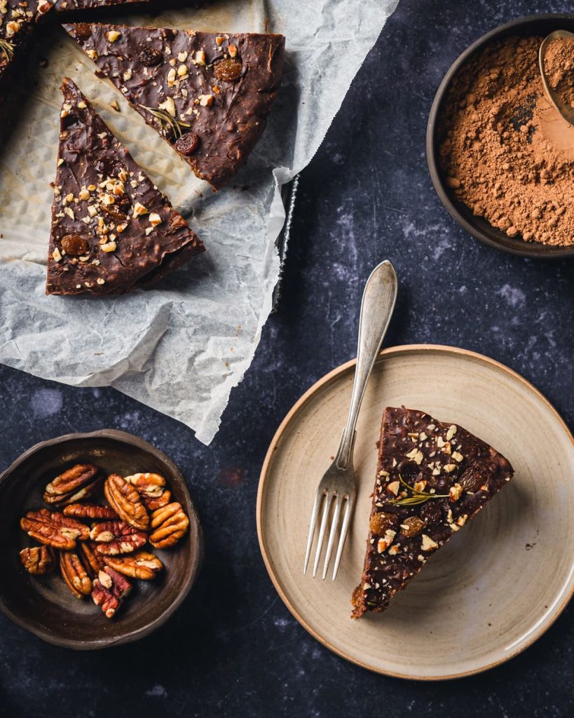 castagnaccio al cioccolato con noci pecan