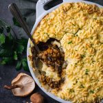 torta del pastore con lenticchie e funghi vegana