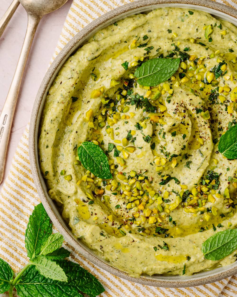 Dip vegano di zucchine arrosto ideale per aperitivi e antipasti